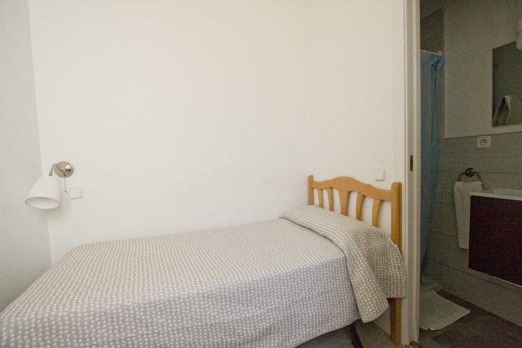 Hostal Trevinca Madryt Zewnętrze zdjęcie