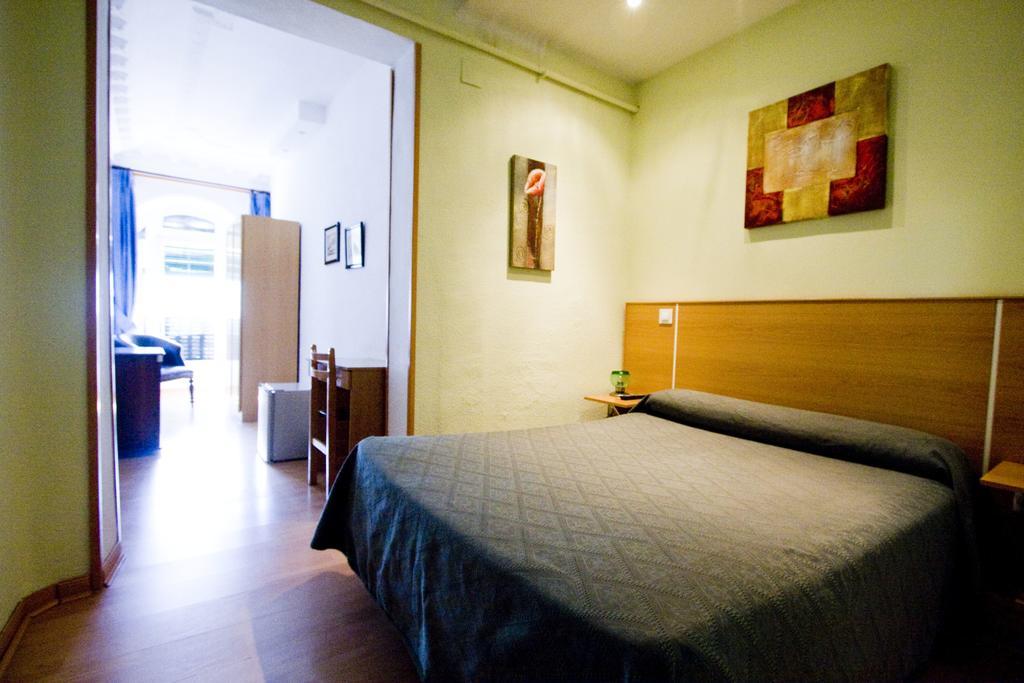 Hostal Trevinca Madryt Zewnętrze zdjęcie