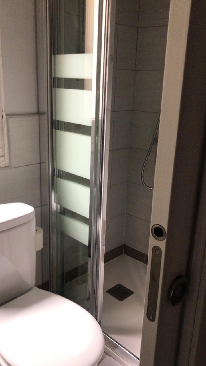 Hostal Trevinca Madryt Zewnętrze zdjęcie