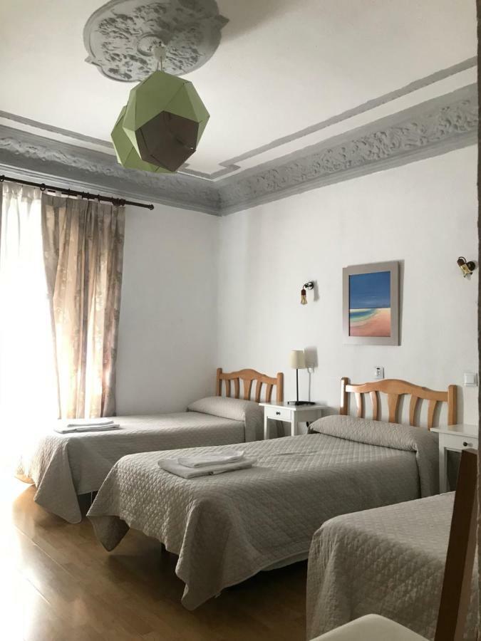 Hostal Trevinca Madryt Zewnętrze zdjęcie