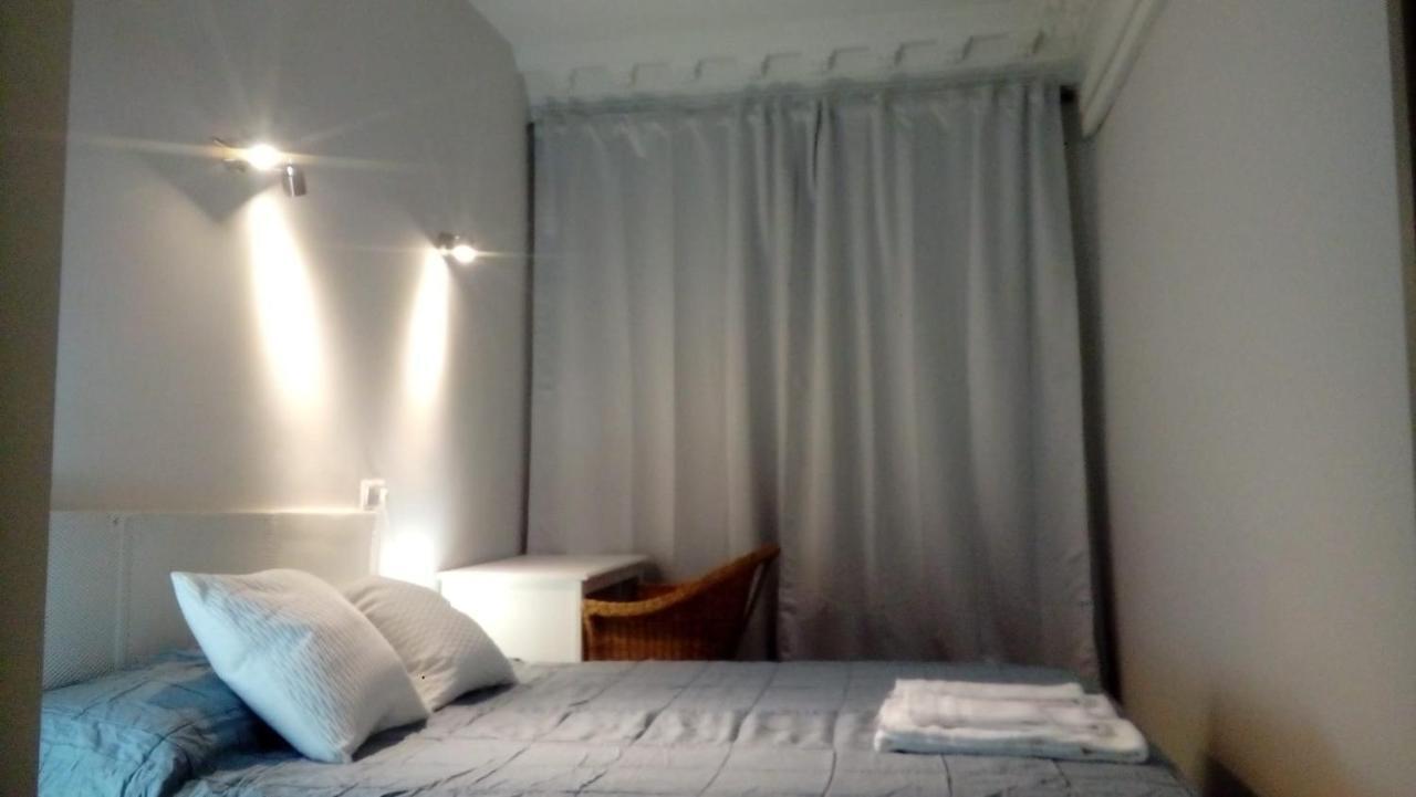 Hostal Trevinca Madryt Zewnętrze zdjęcie